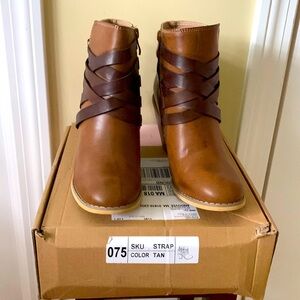 Women’s Journee Collection Strap Booties Size 7.5M Color Tan